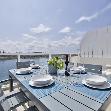 Bastions Seaview Apartments And Duplex Penthouse In Sliema By Shortletsmalta Exterior photo