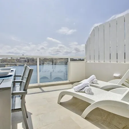 Bastions Seaview Apartments And Duplex Penthouse In Sliema By Shortletsmalta Exterior photo