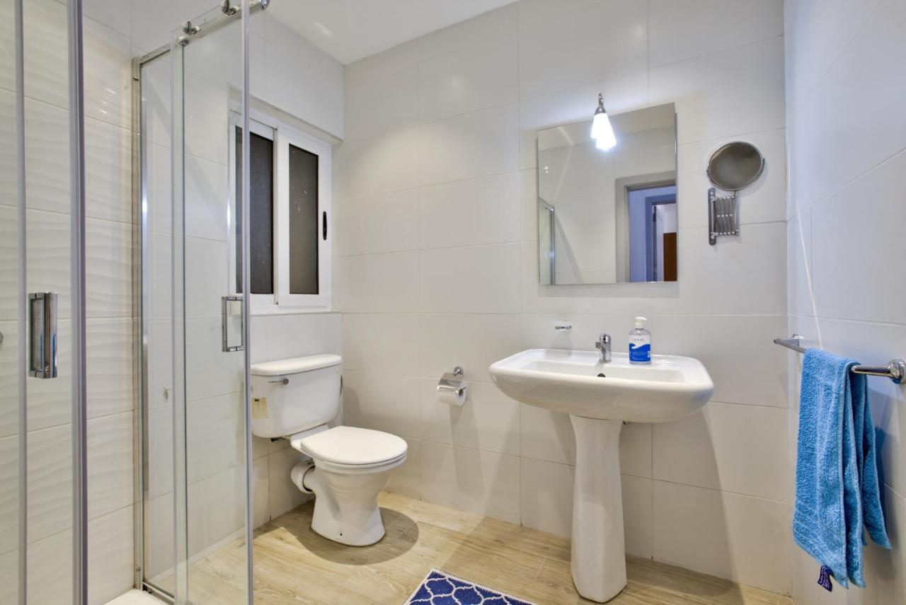Bastions Seaview And Duplex Penthouse In By Shortletsmalta Apartamento