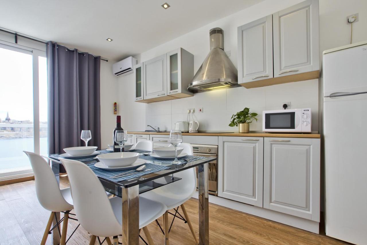Bastions Seaview And Duplex Penthouse In By Shortletsmalta Apartamento Sliema