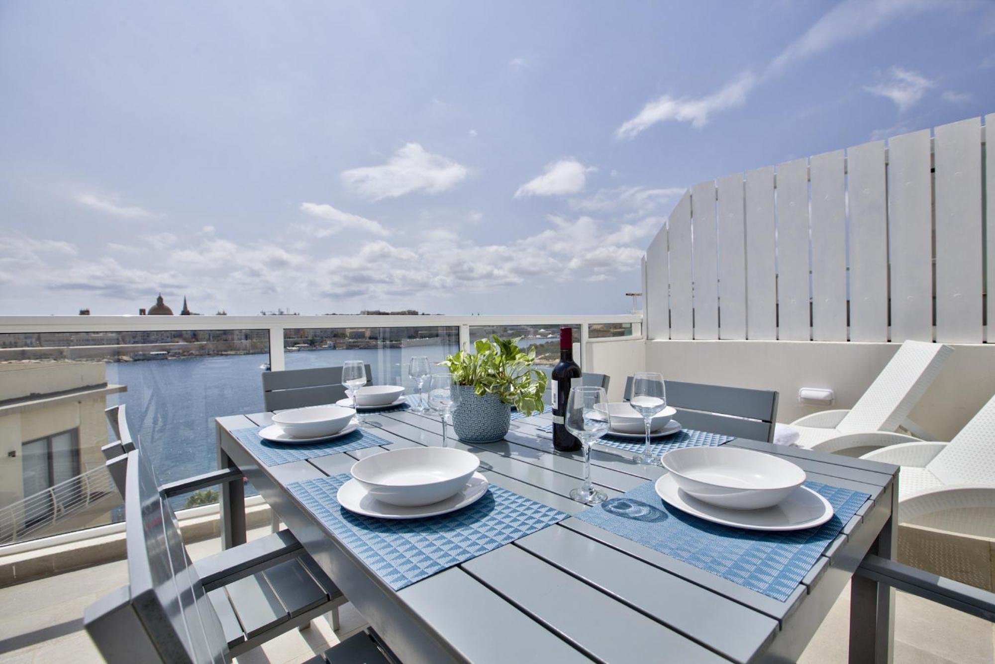 Bastions Seaview And Duplex Penthouse In By Shortletsmalta * Sliema