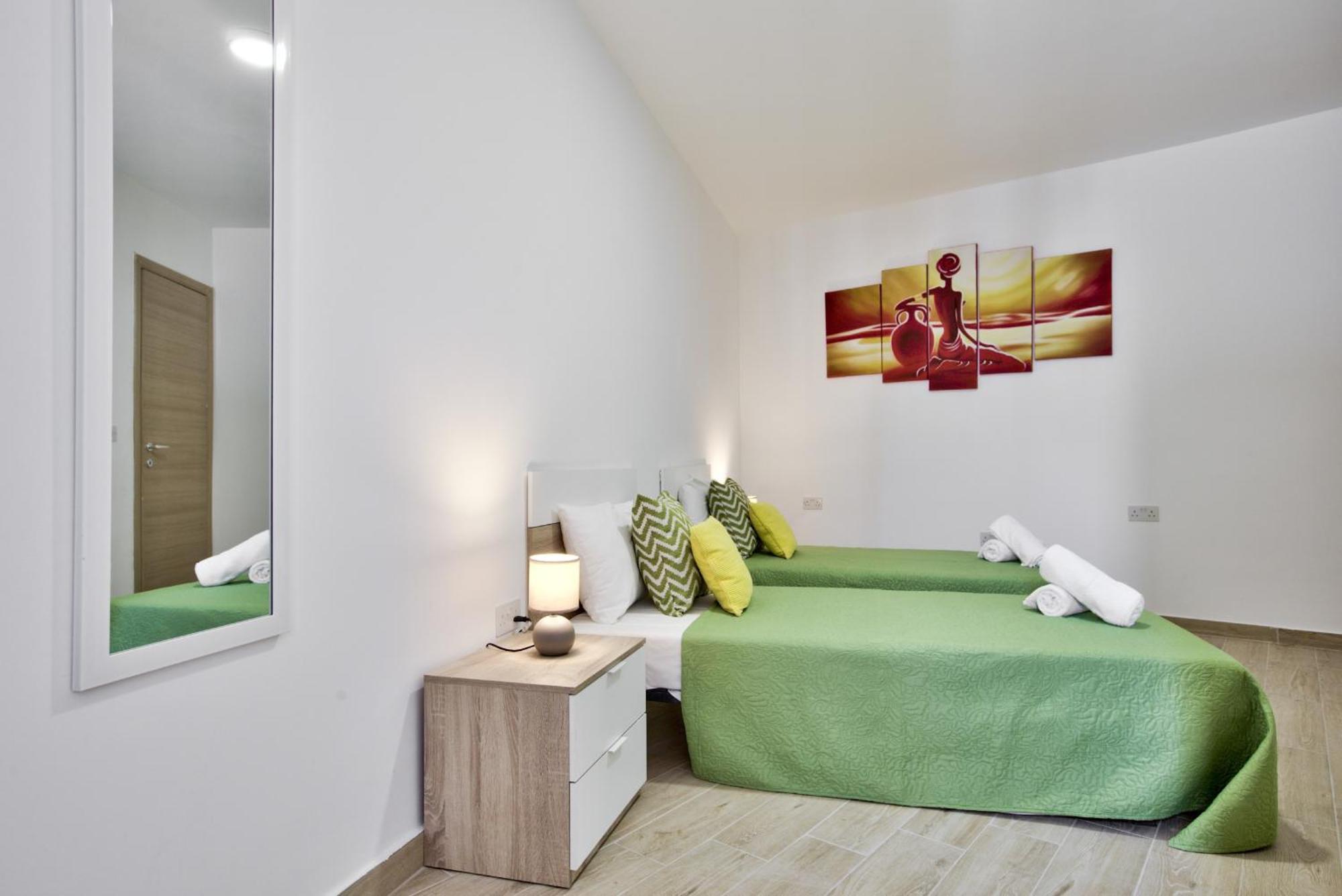 Bastions Seaview And Duplex Penthouse In By Shortletsmalta * Sliema