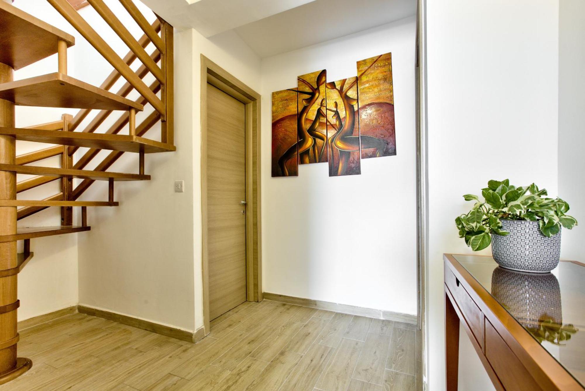 Bastions Seaview And Duplex Penthouse In By Shortletsmalta Apartamento *