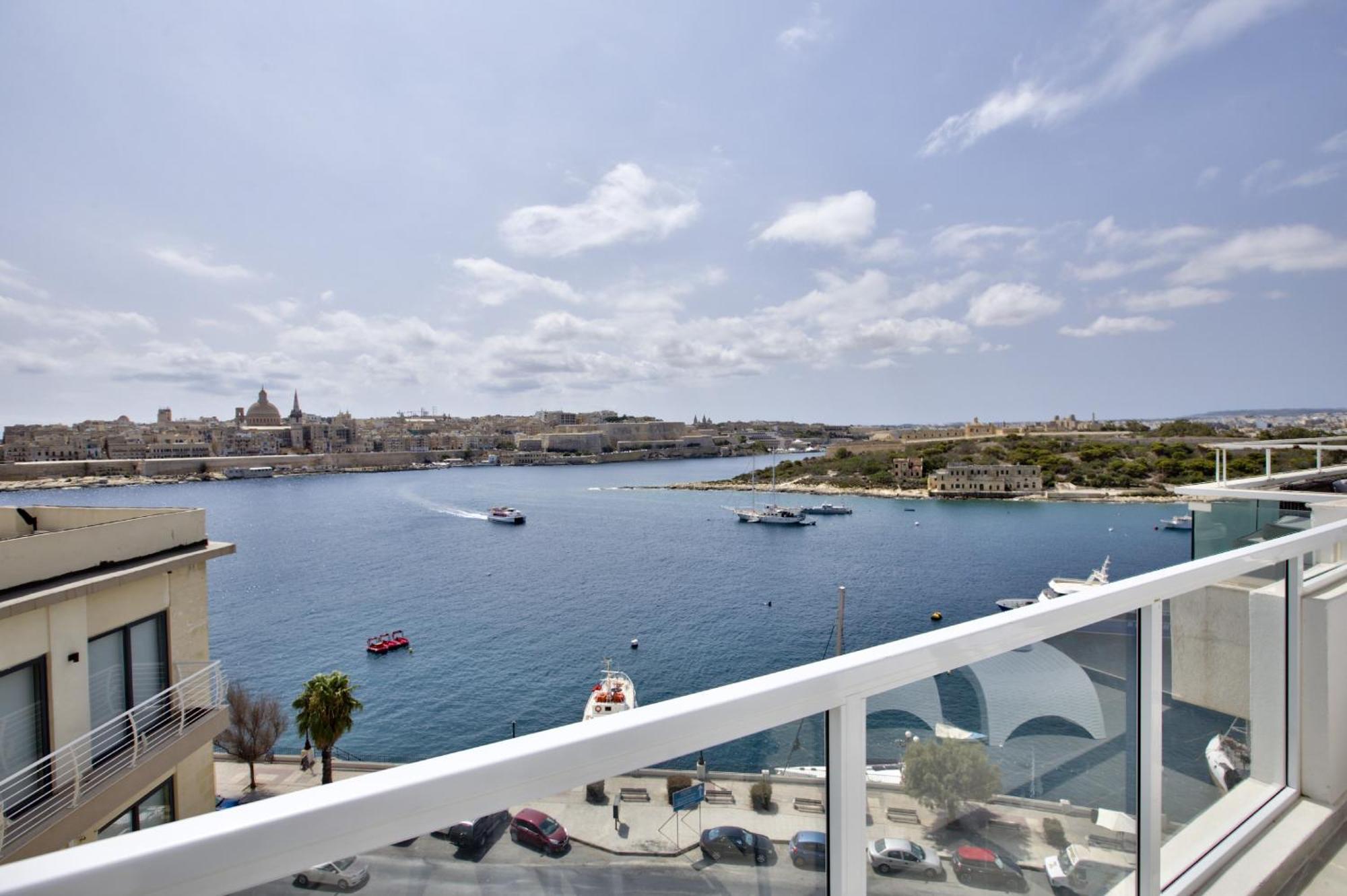 Apartamento Bastions Seaview And Duplex Penthouse In By Shortletsmalta